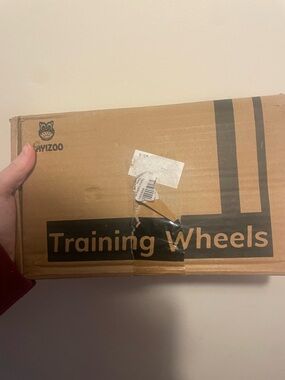 Tayizoo Training Wheels - w/ Captain America, Bell and kneepads.